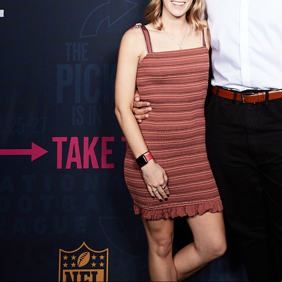 Stretchy body con dress - Picture 1 of 4